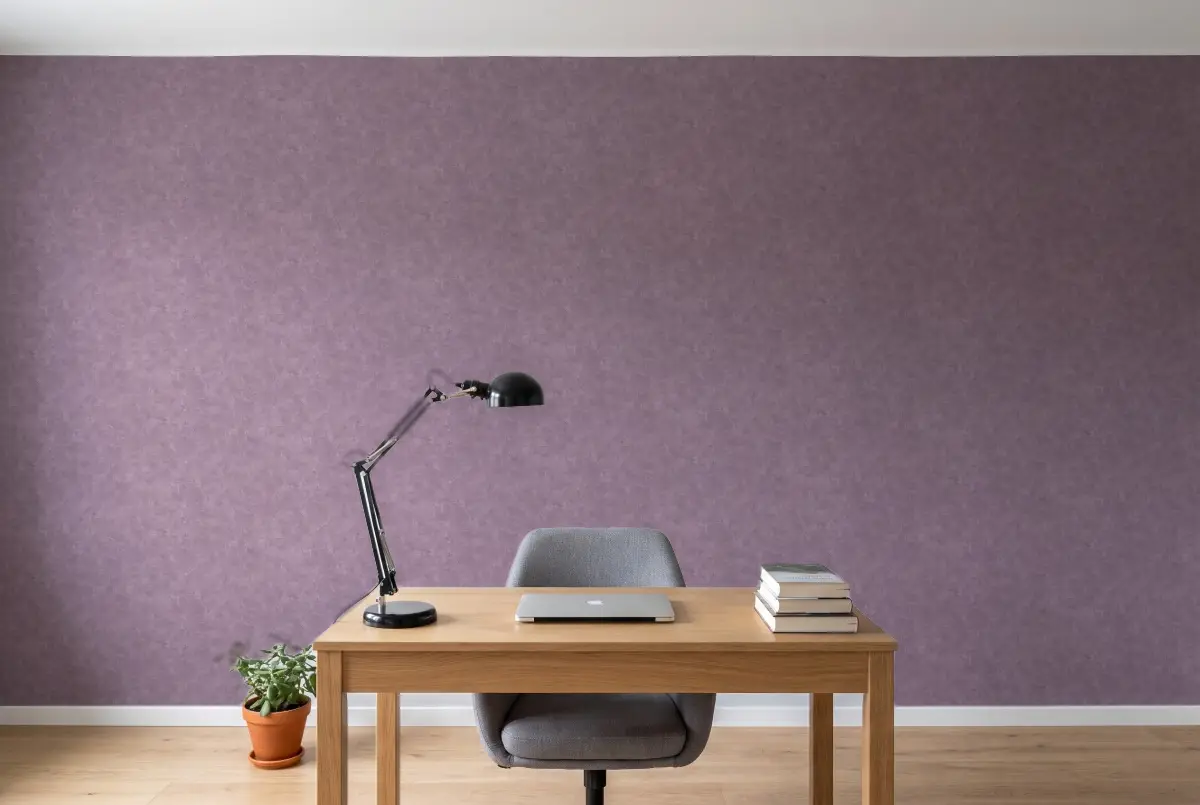 Шпалери Texdecor Patine штукатурка сливовая PAI100225290 в інтер'єрі